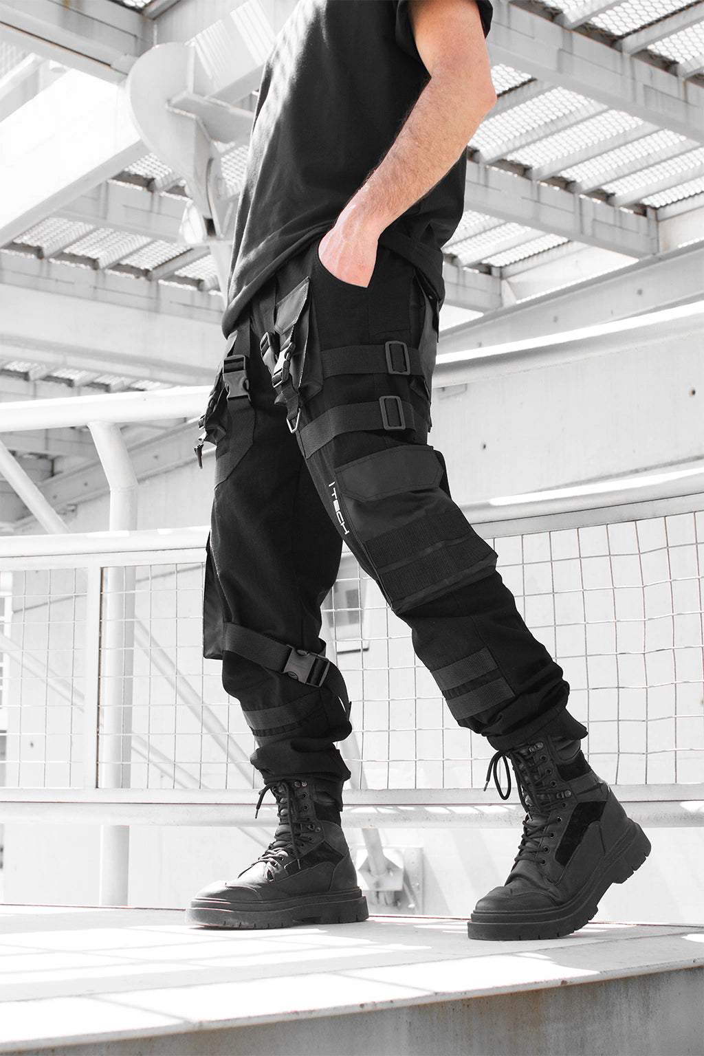 Pantalón Cargo [HEAD SHOOT]