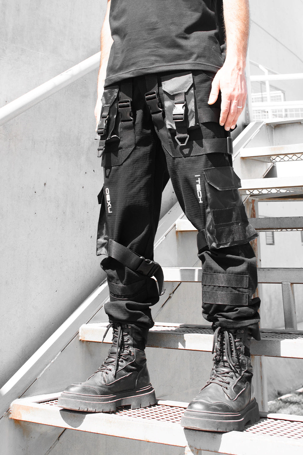 Pantalón Cargo [HEAD SHOOT]